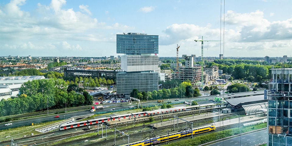 nhow Amsterdam RAI | Bijzonder krachtenspel  van beton en staal