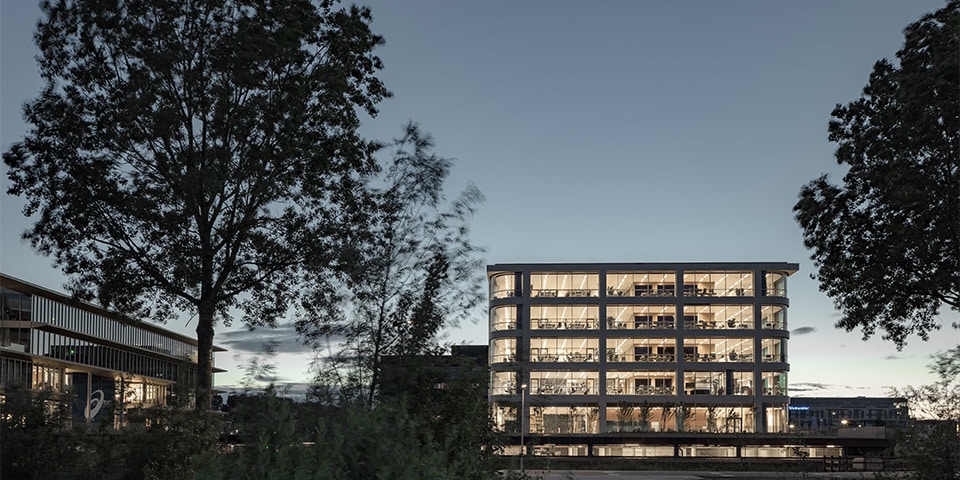 Danone, Hoofddorp | Dynamisch lichtplan en LED-verlichting verhogen comfort  op werkplek