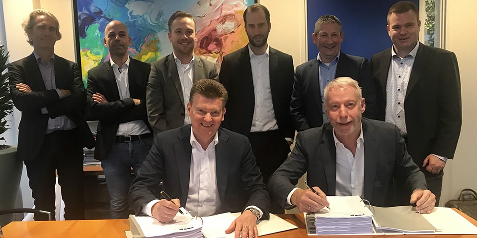 VORM en Hillen & Roosen ondertekenen samenwerkingsovereenkomst 268 appartementen voor project VOC-kade te Oostenburgereiland
