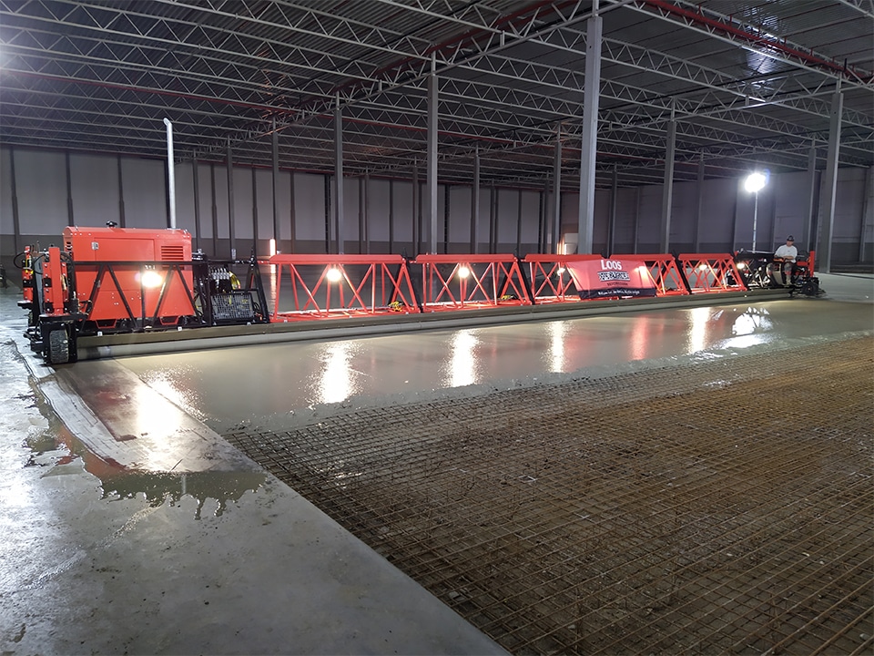 Supervlakke betonvloeren voor distributiecentra: Veilig, snel en kostenefficiënt
