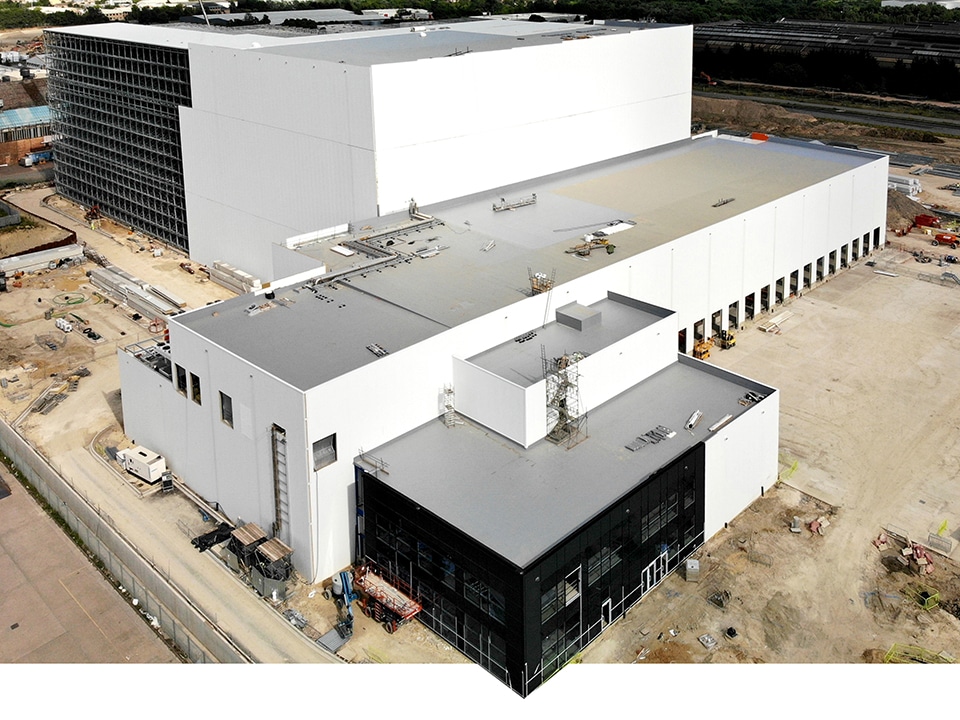 48.000 m² isolatiepanelen voor nieuwe vriesfaciliteit van NewCold in Corby