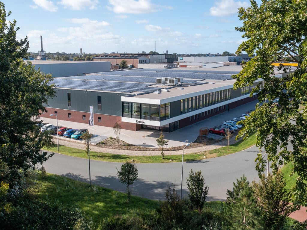 Het grootste CO2-neutrale bedrijfspand in Velsen is van Microtechniek